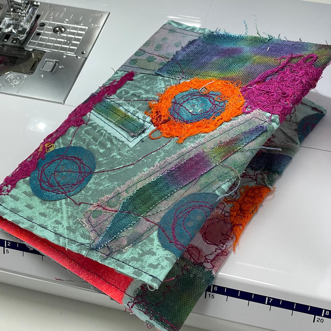 Textile Eskalation im Almatela ©muellerinartstudio