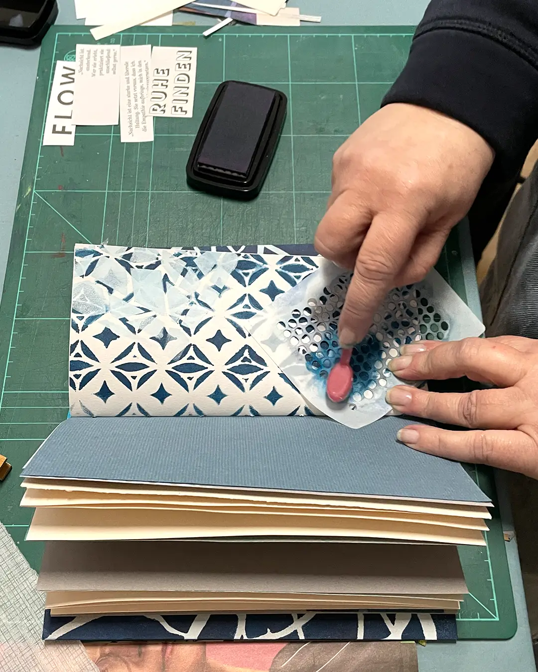 Winterbuch-Workshop im Müllerin Art Studio ©muellerinartstudio