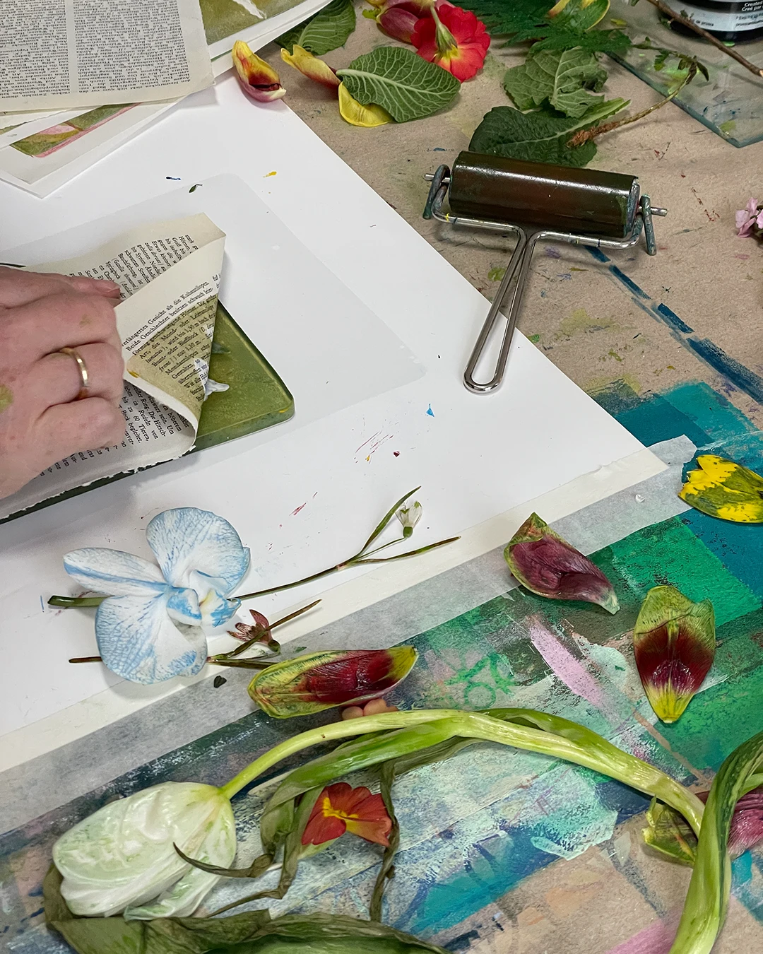 Frühlingsdruckerei "Bunte Blätter" ©muellerinartstudio