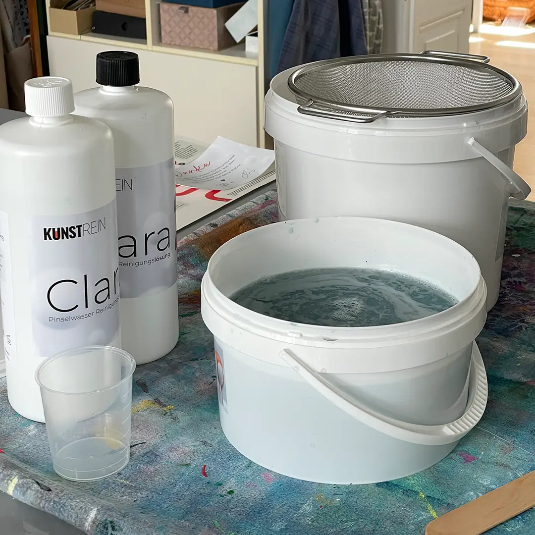 Acrylfarb-Wasser reinigen ©muellerinartstudio