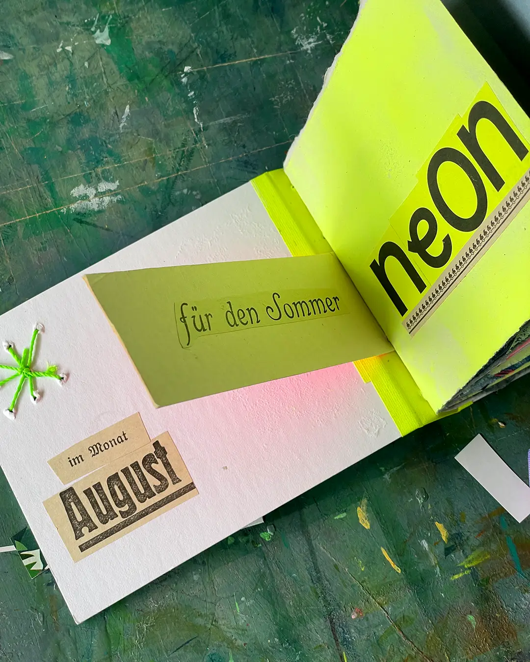 Augustbüchlein NEON ©muellerinartstudio