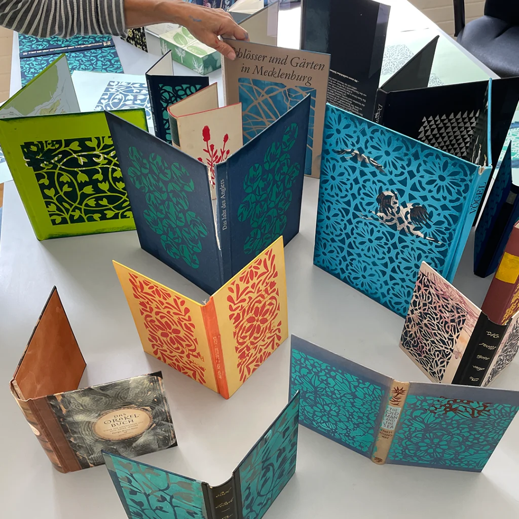 neue alte Bücher im ©muellerinartstudio